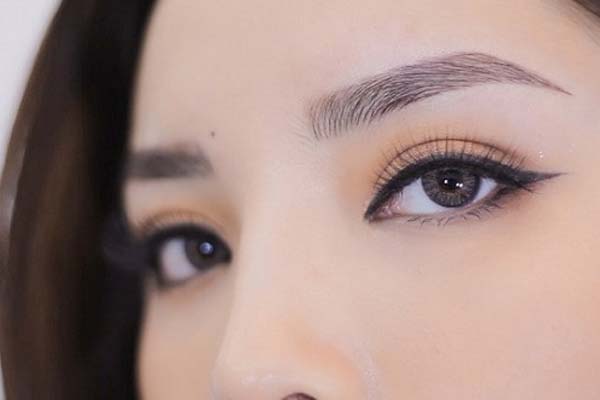 Khắc mày Microblading mix Ombr